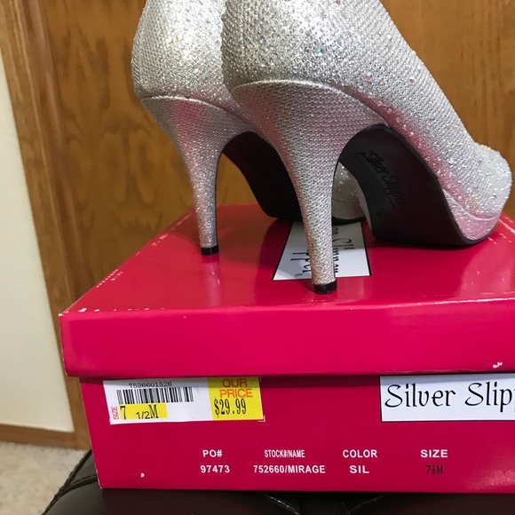 SOLD🚫 - Picture 3 of 3